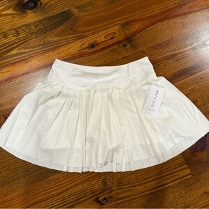Athleta Women's white Skater Skirt NWT